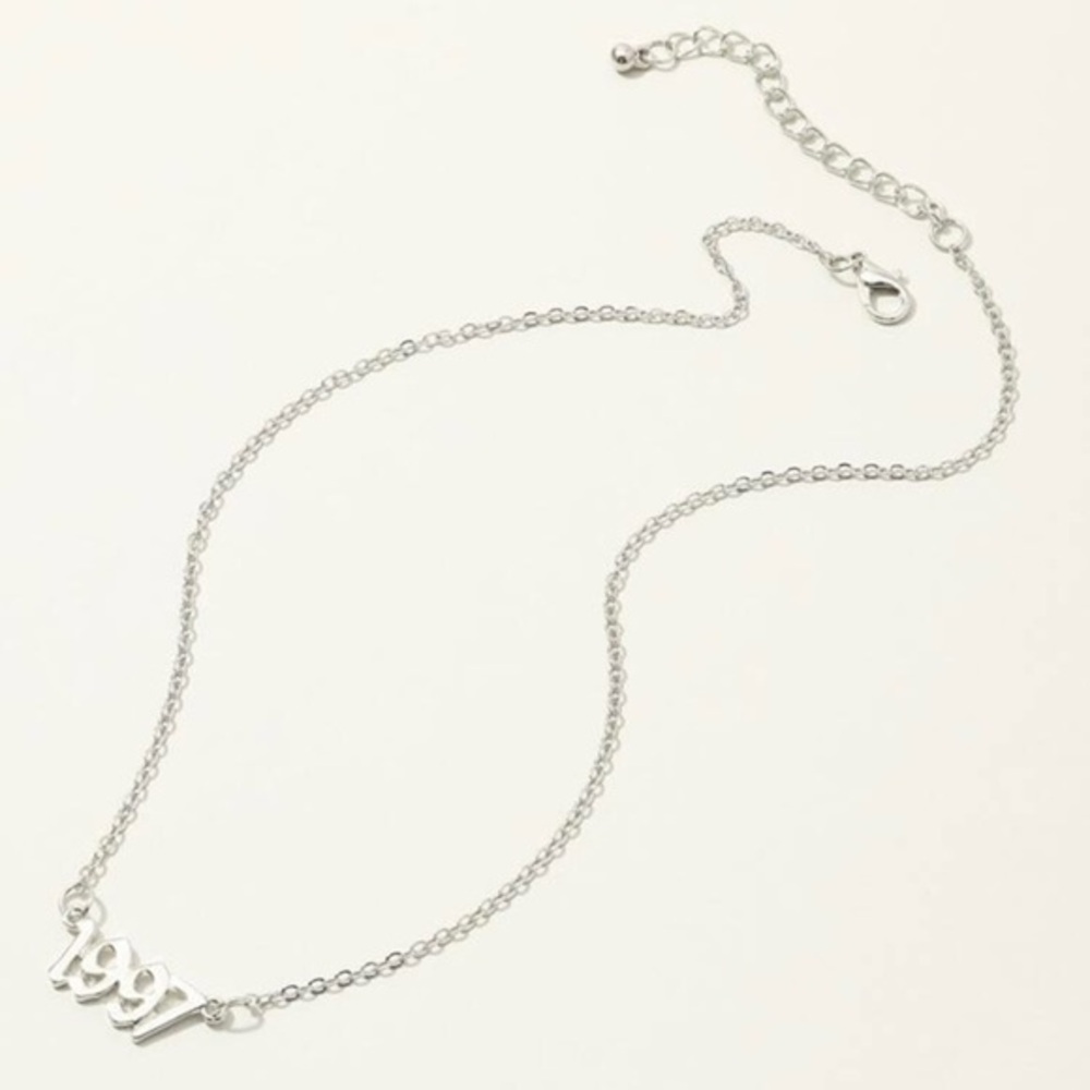 3/$30 🤍 Established “1997” Necklace